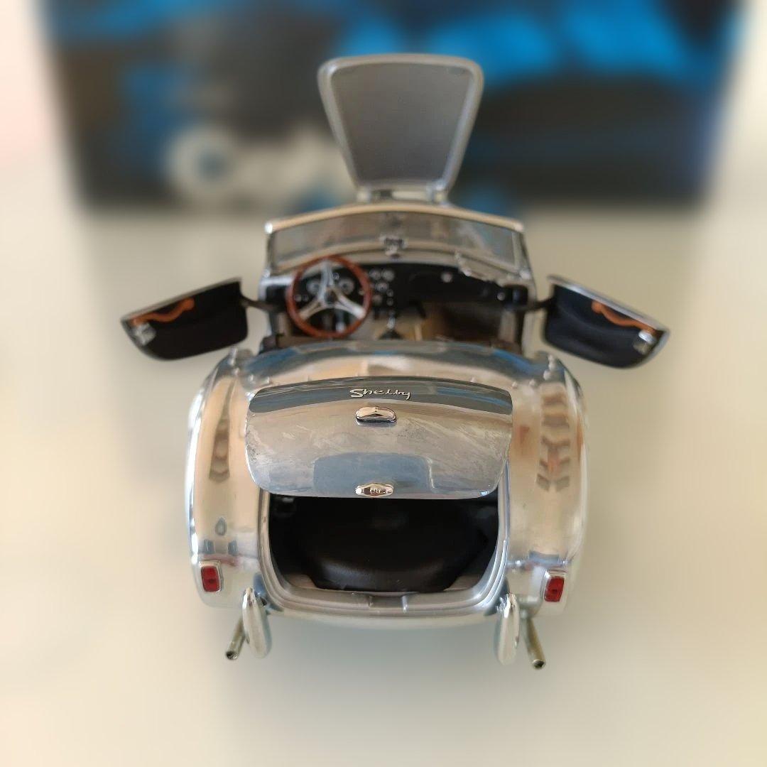 エグゾト製　シェビー　コブラ　シルバー 1/18