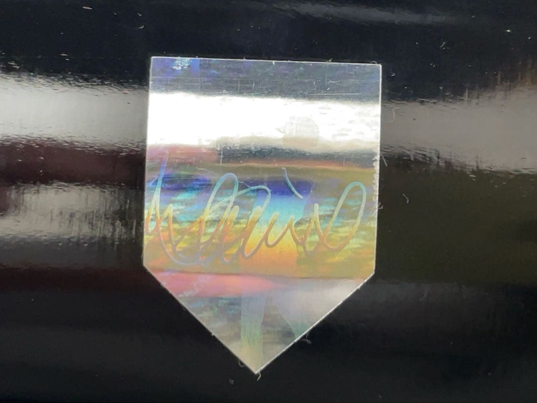 イチロー直筆サイン入りバット