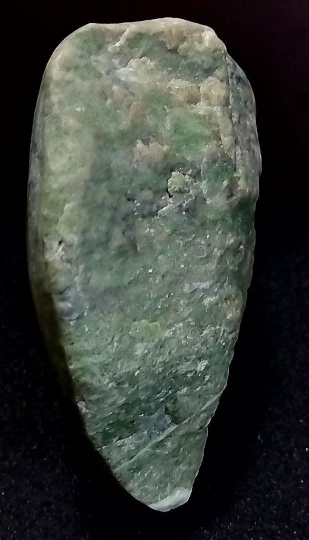 ★翡翠原石★糸魚川硬玉【大所川・転石・磨き0.6kg】