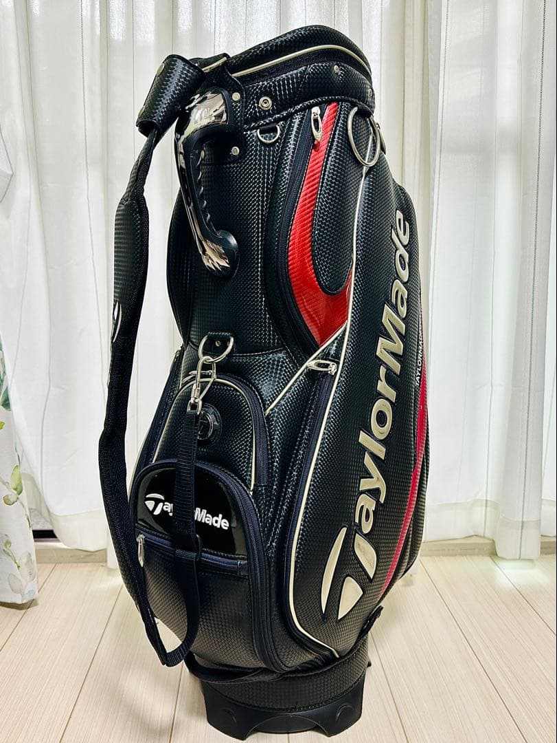 TaylorMade キャディバッグ 黒 / 赤 / シルバー