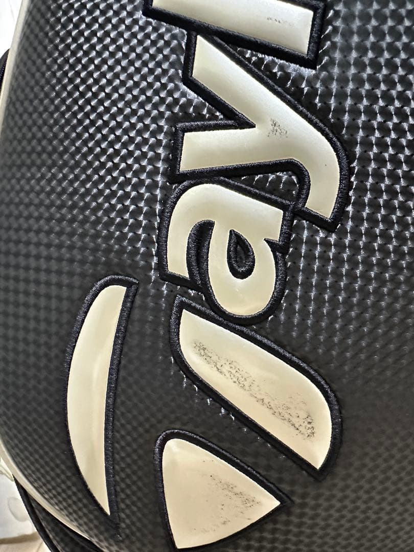 TaylorMade キャディバッグ 黒 / 赤 / シルバー