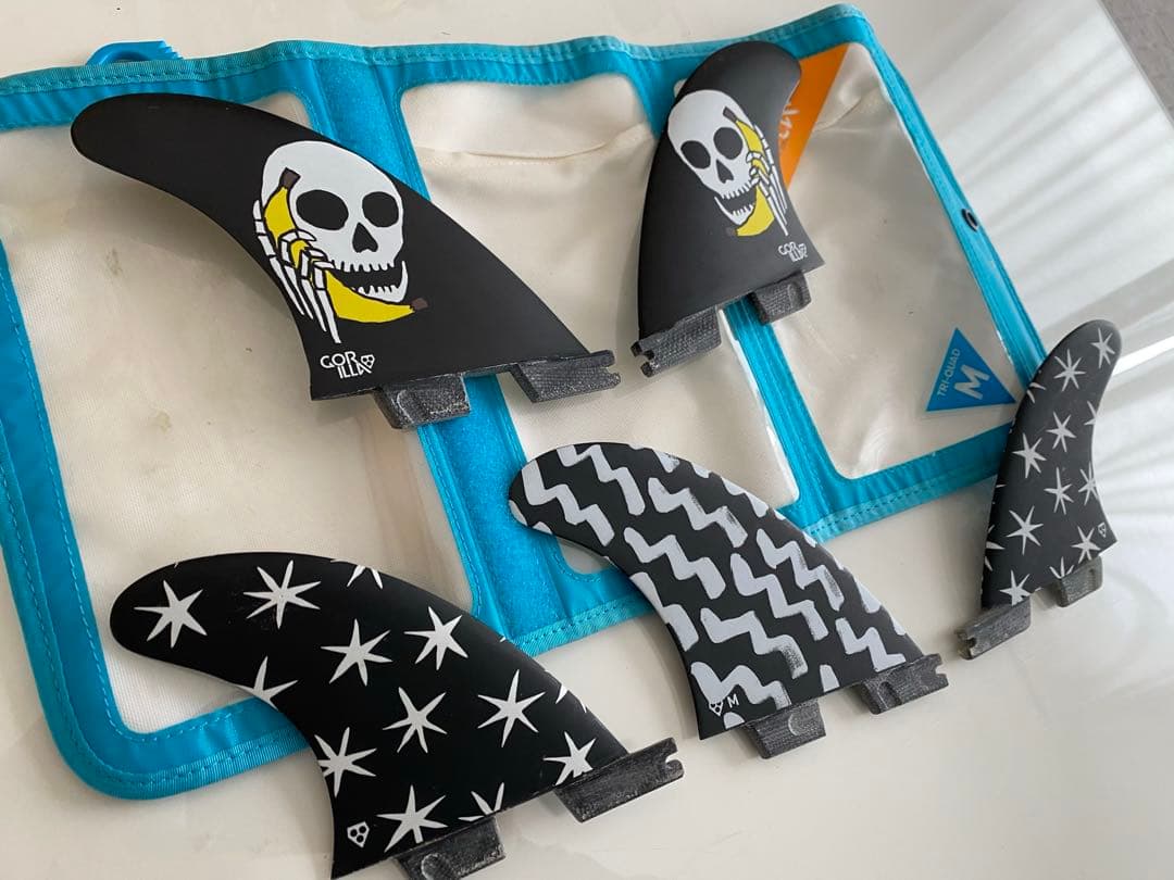 美品 fcs2 gorillaフィン M QUAD トライ 5枚　Tri