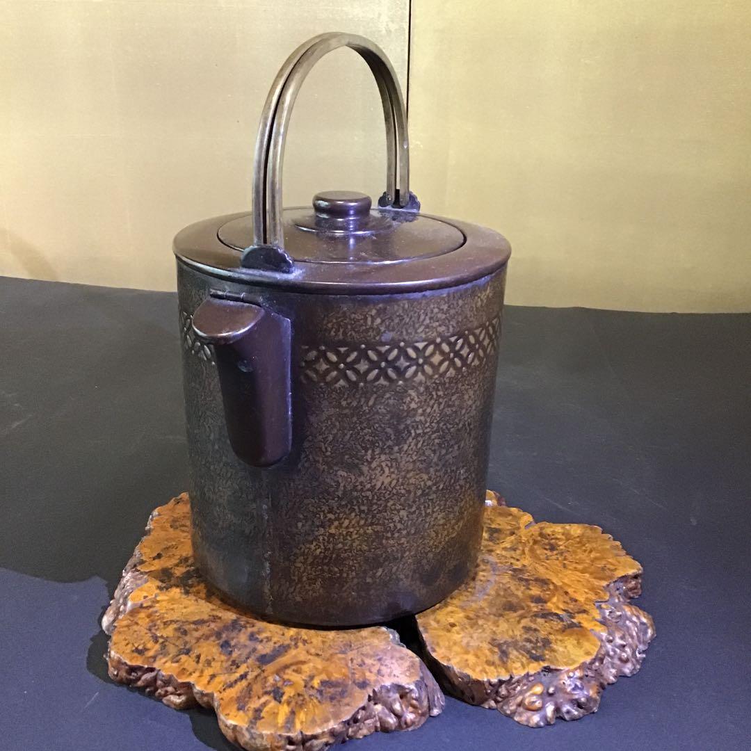 銅麻の葉打ち出し　水注