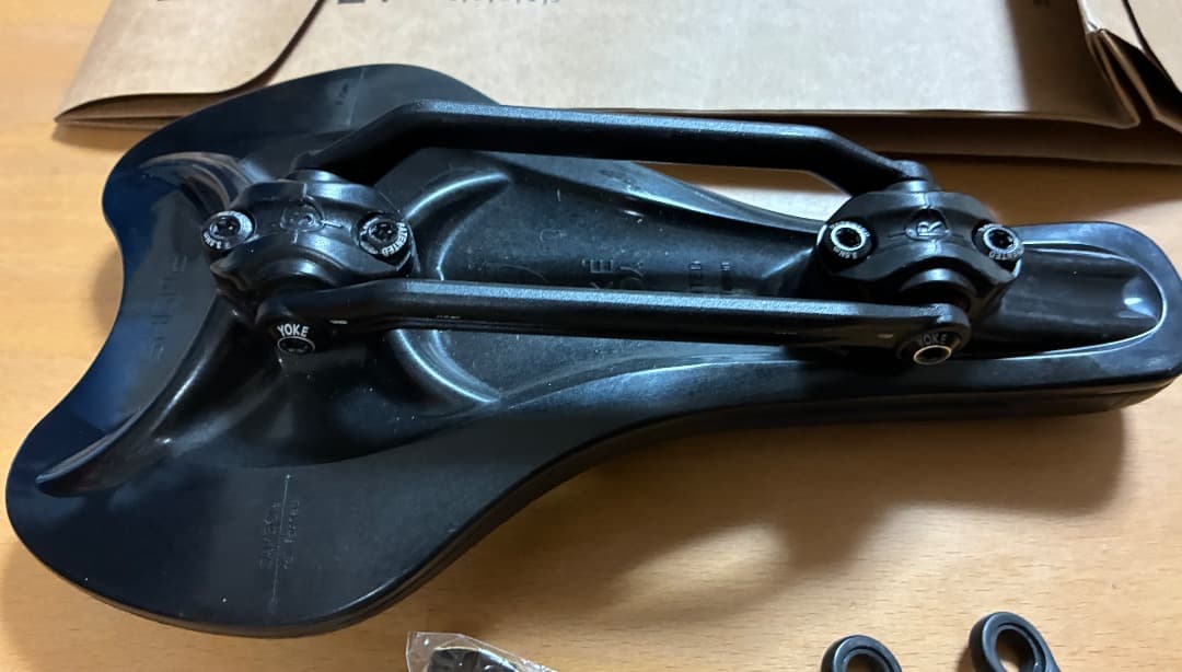 bike yoke sagma サドル 142mm ブラック中古美品！