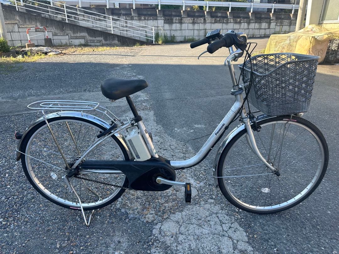 電動アシスト自転車 シルバー 26インチ バスケット付き