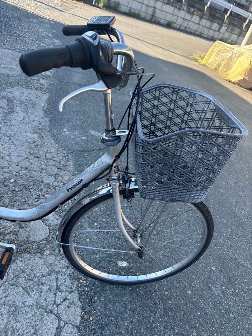 電動アシスト自転車 シルバー 26インチ バスケット付き