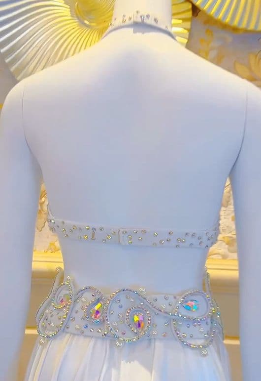 お得 美品一点物 ベリーダンス衣装 ブラスカートセット ホワイトS コスチューム