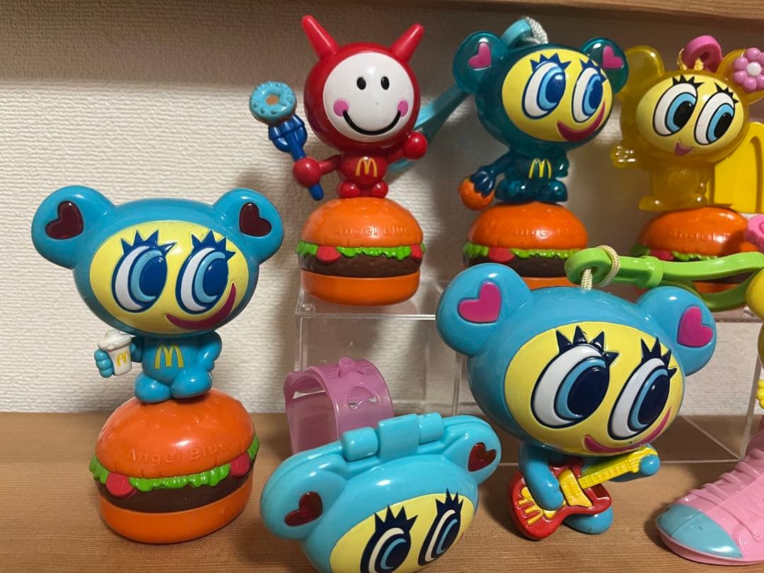 エンジェルブルー　マクドナルド