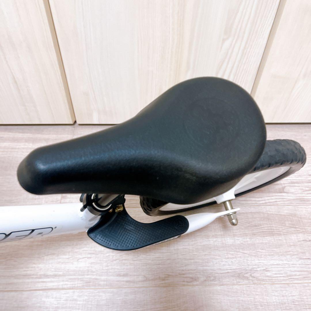 STRIDER 12インチ スポーツ ホワイト×レッド　セーブザ・チルドレン