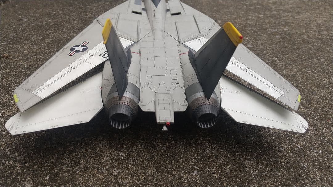 タミヤ グラマン F-14A トムキャット 1/48スケールモデル 完成品
