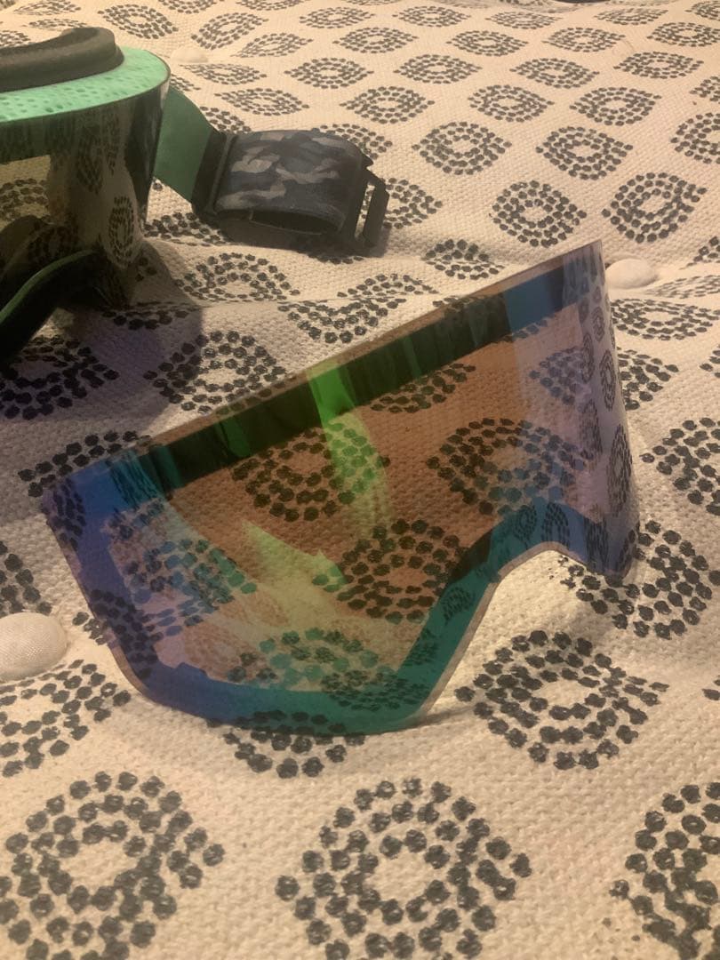 dragon r1 ゴーグル 686 ドラゴン