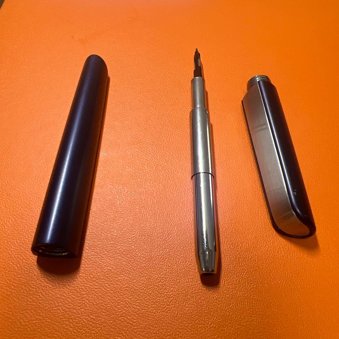 エルメス　ノーチラス　万年筆と革ケース