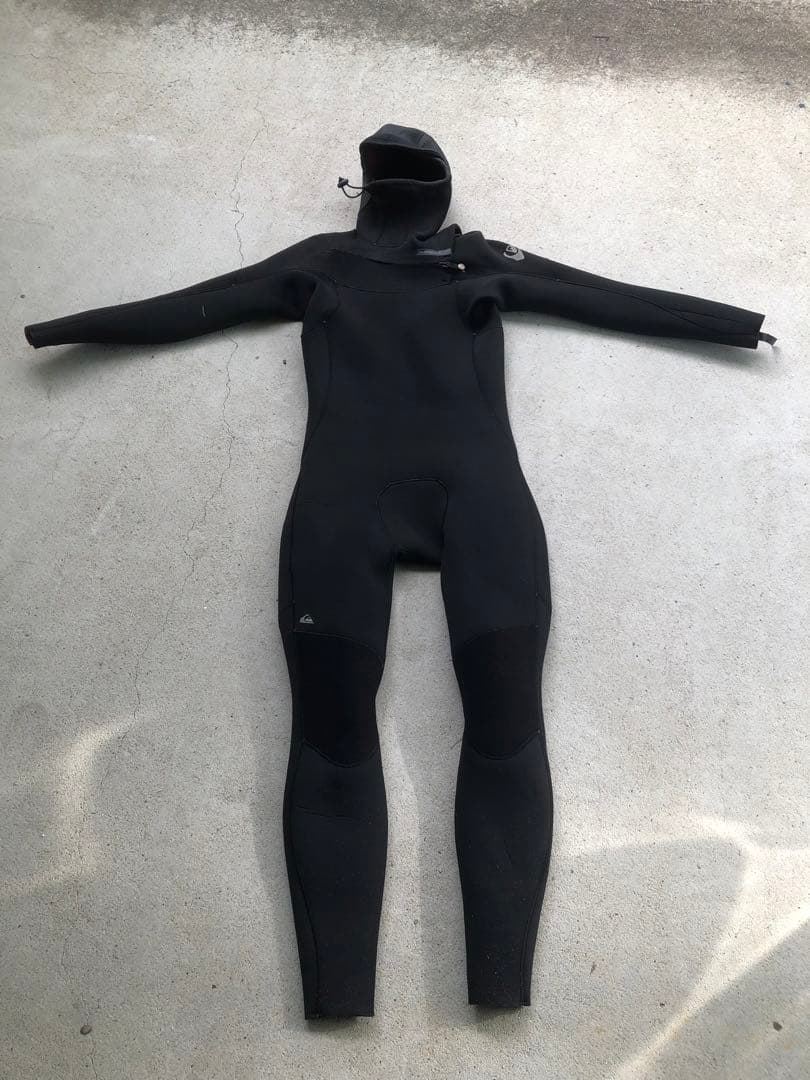 クイックシルバー　フード付きブラック