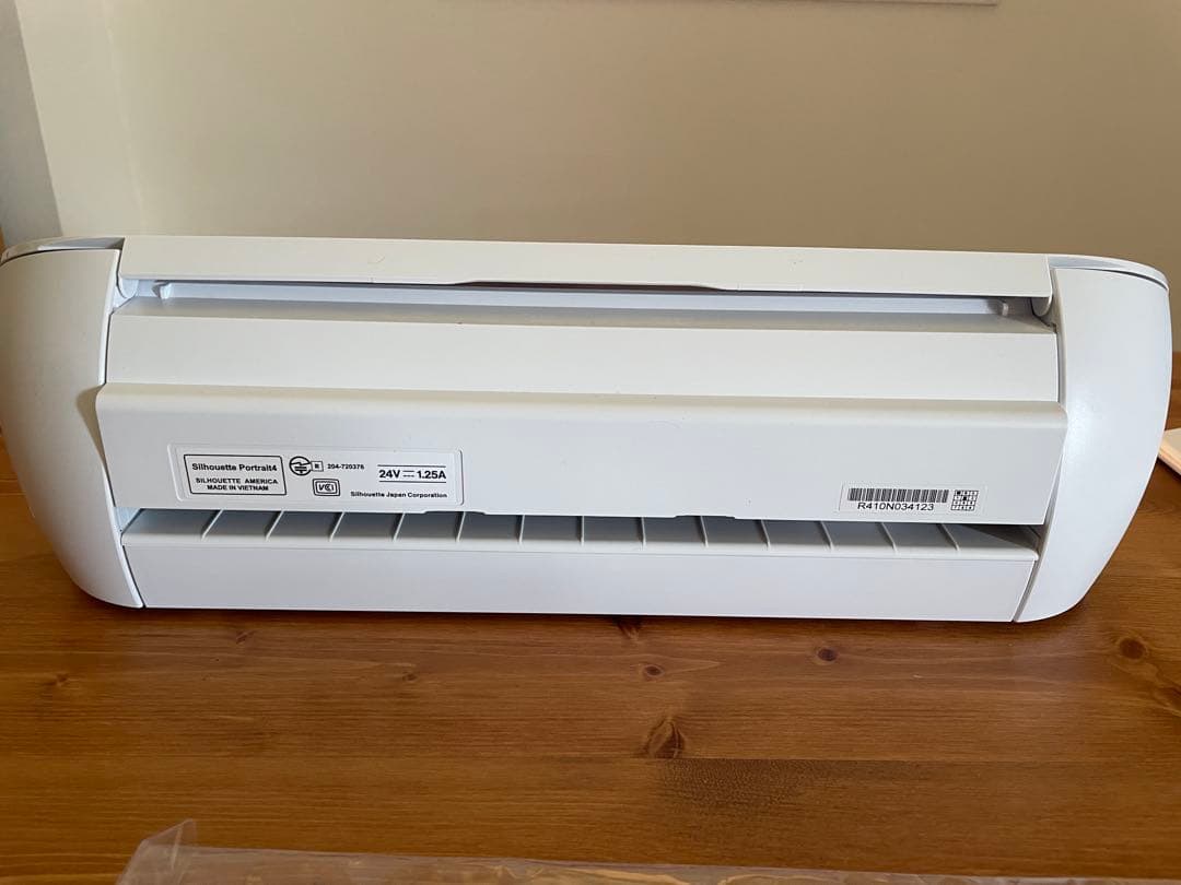 Silhouette Portrait 4 電子カッティングマシン