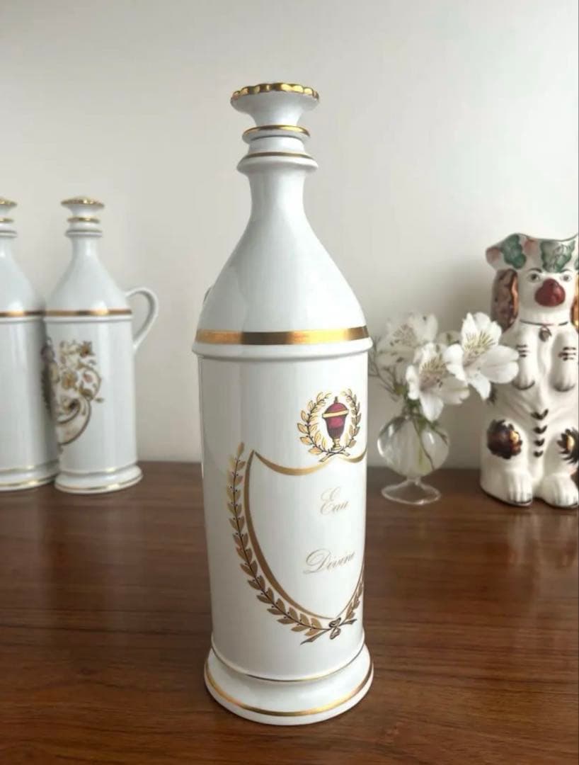 フランスアンティーク ♧ ファーマシーボトル ♧ “神の水”