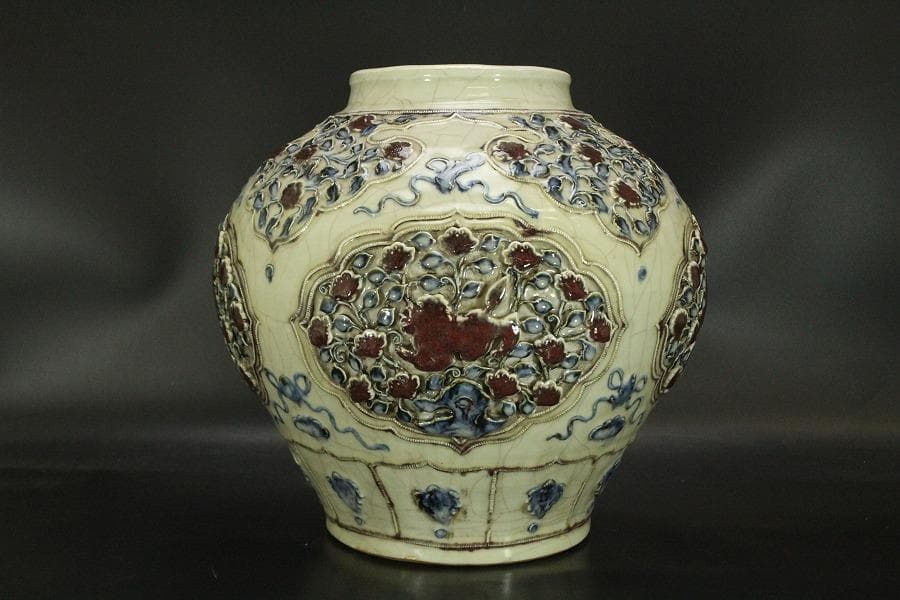 中国美術 纏枝蓮花貼 装飾 壷 高32cm(ZE729)