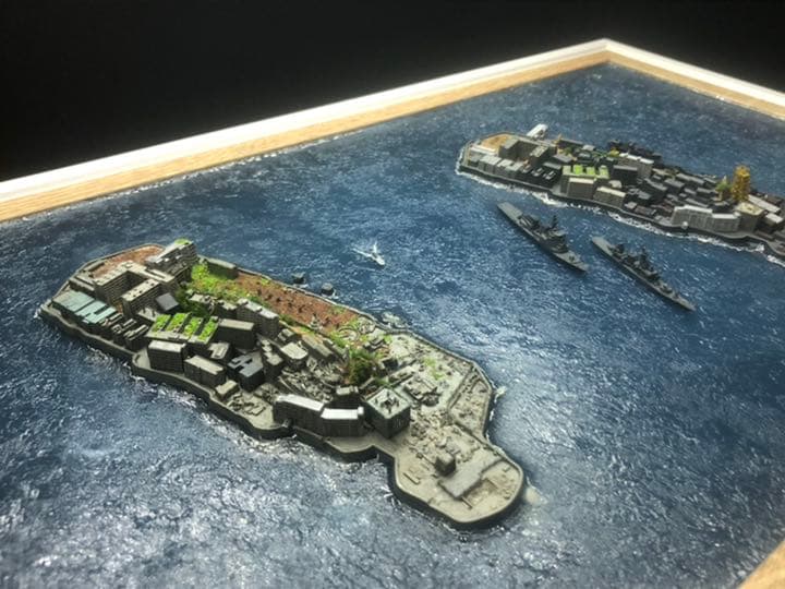 軍艦島完成品　　過去と現代　ジオラマ