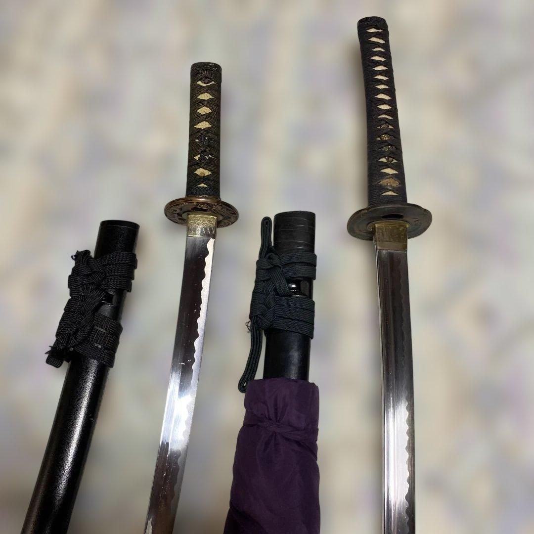 居合大刀(刀袋付)と脇差模造刀