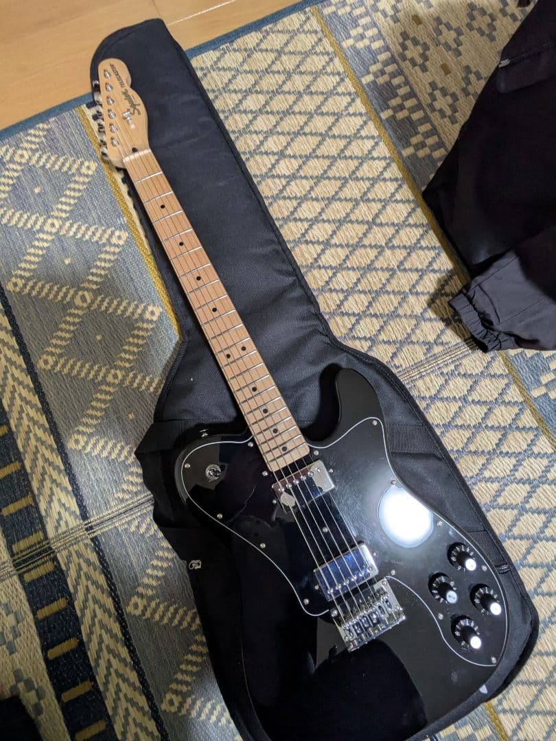 Squier by fender telecaster deluxe　black