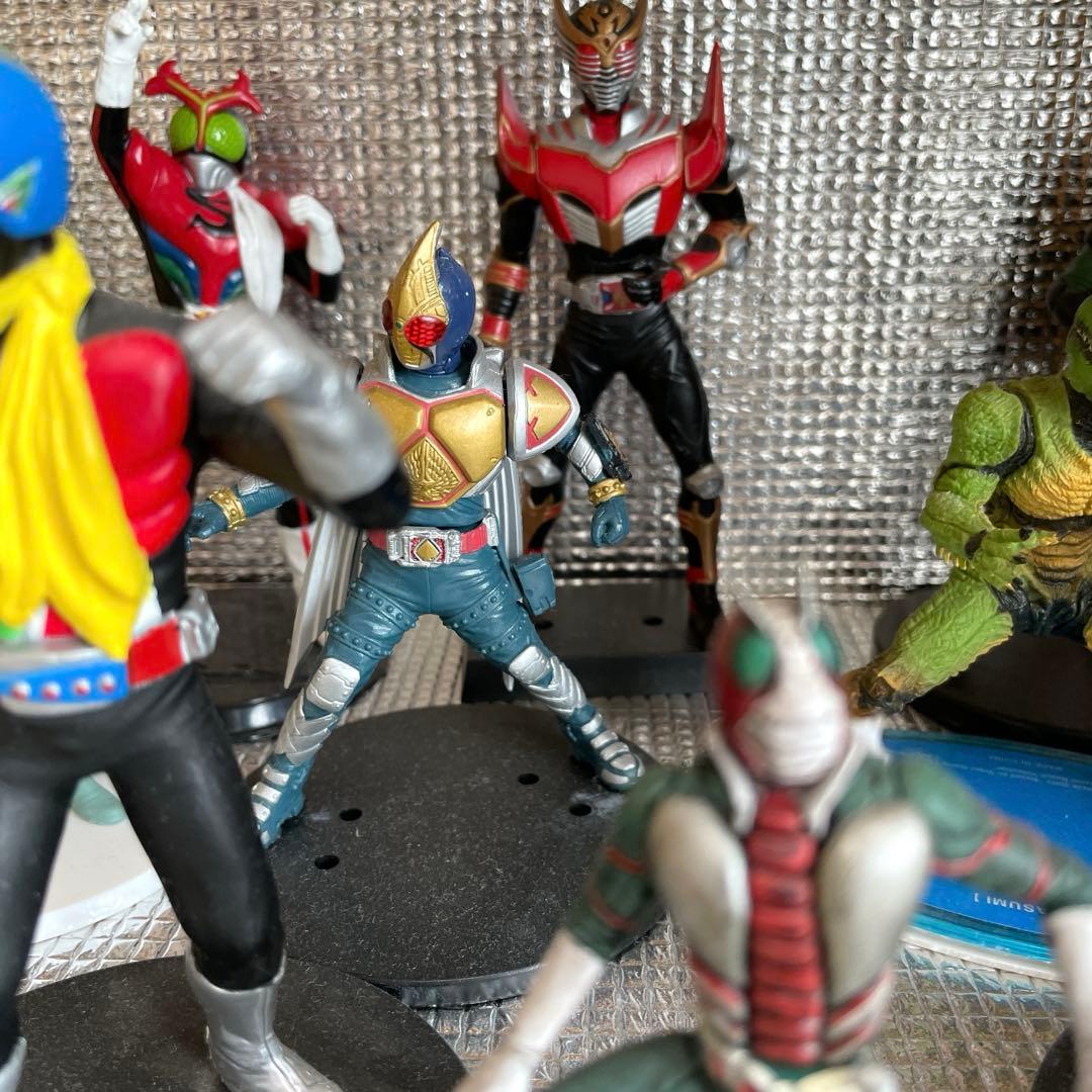 【美品】仮面ライダー フィギュア 13体セット　台座付き
