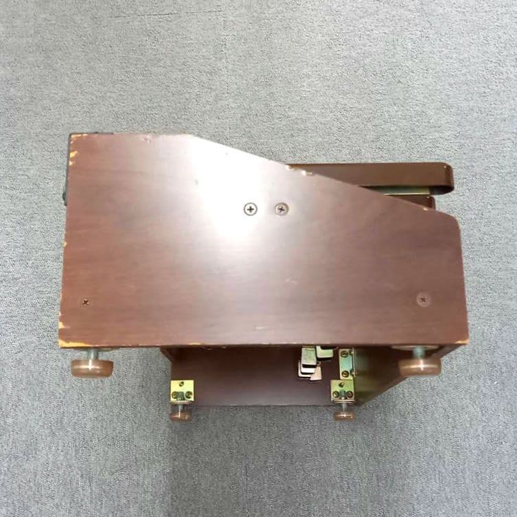 電子オルガン　足鍵盤