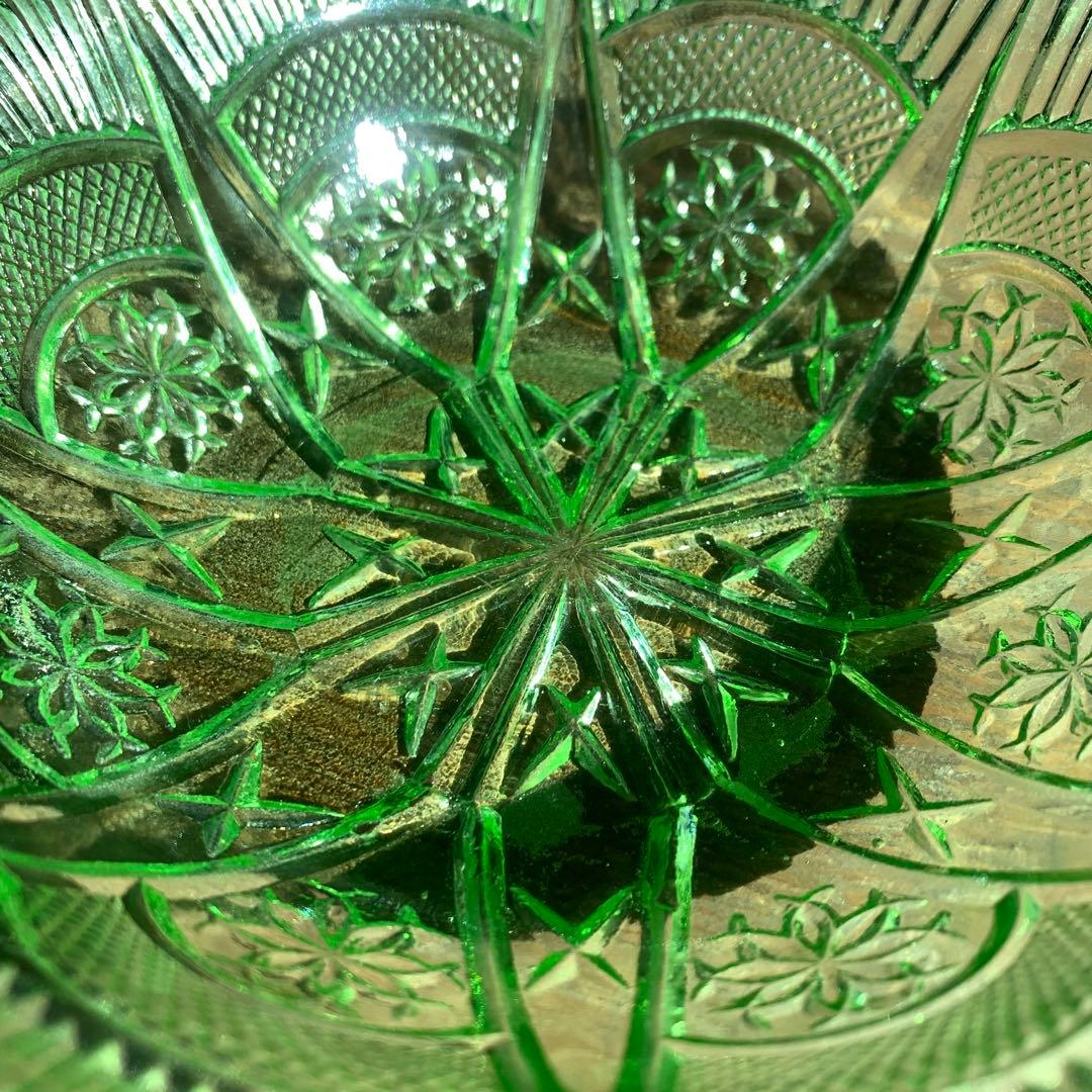 ウランガラス ボウル 皿 大正ガラス レトロガラス 発光やや強め