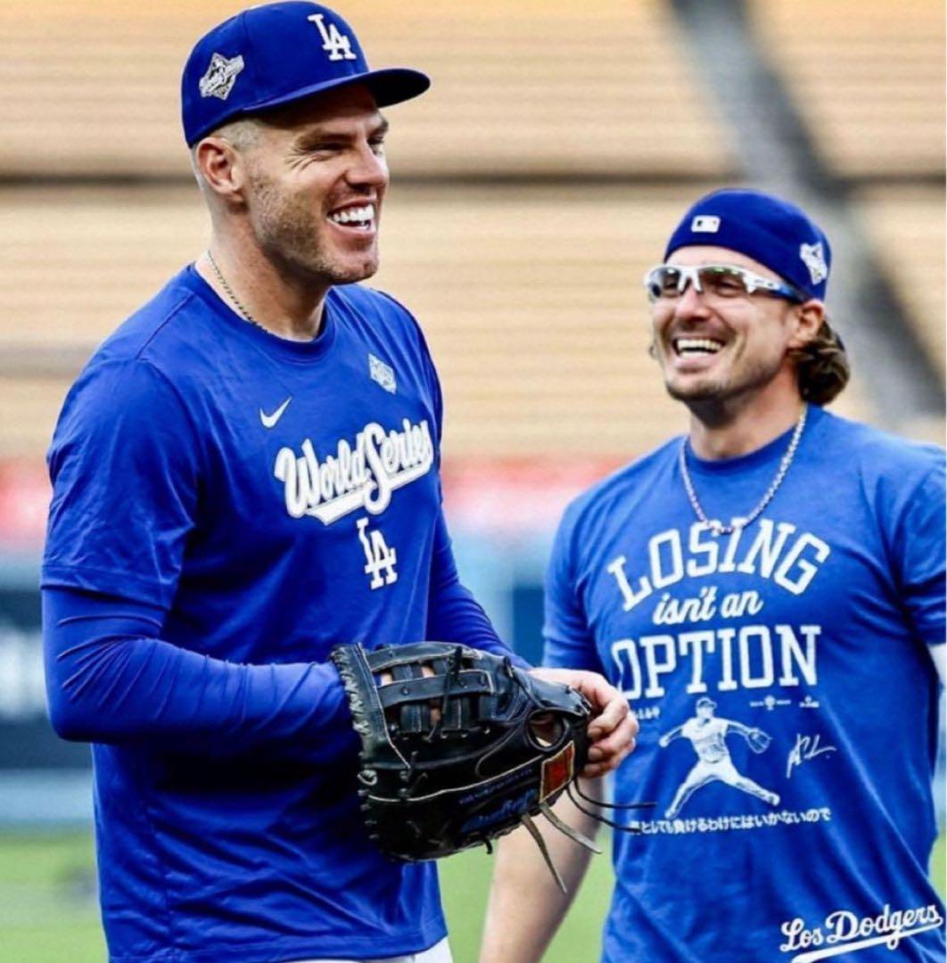 山本由伸選手　Tシャツ　キケ選手着用　米国購入　新品