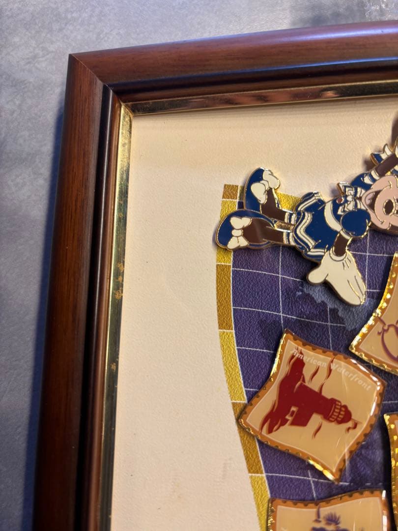 ディズニーシー ミッキー ピンバッジ　額装