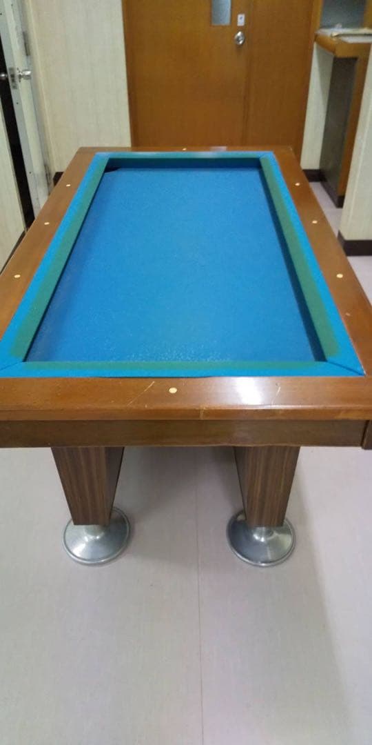 ビリヤードテーブル 青