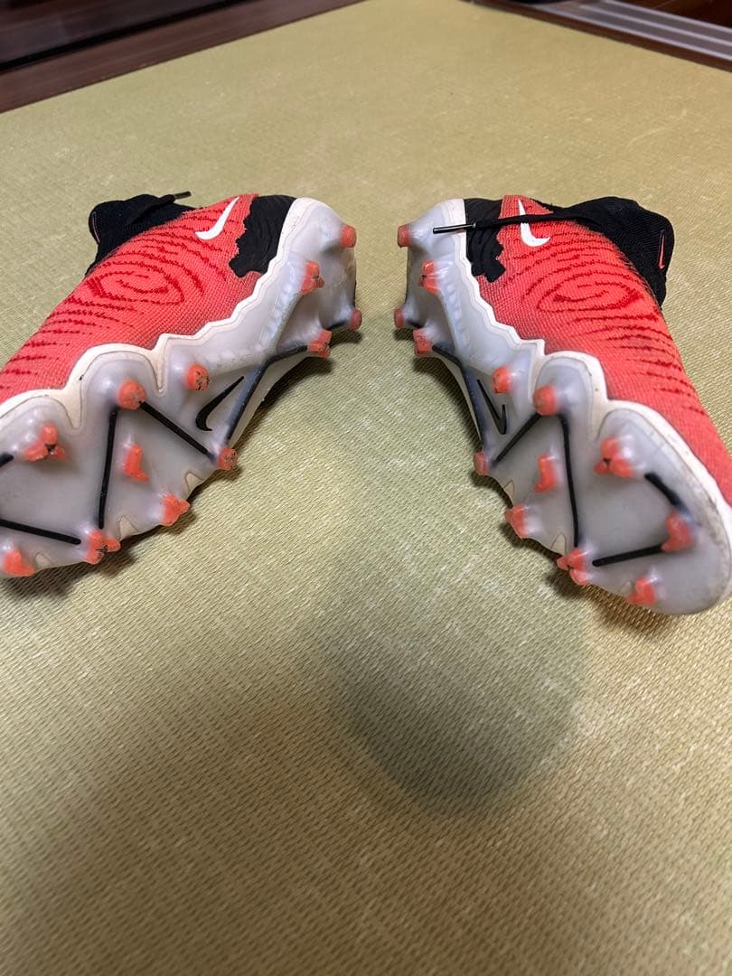 Nike Phantom レッド/ブラック スパイク