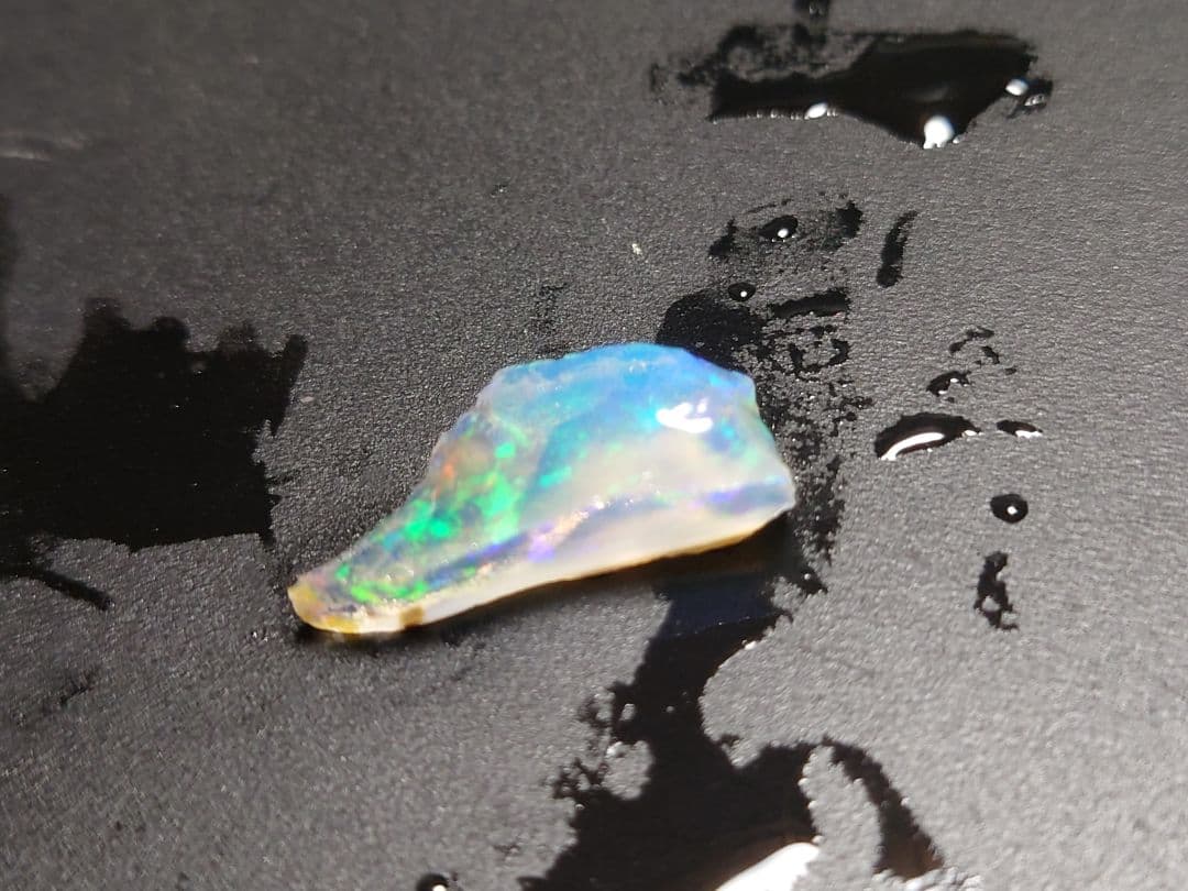 エチオピアウェロ産　チョークオパール　鉱物標本　原石　ポッチ