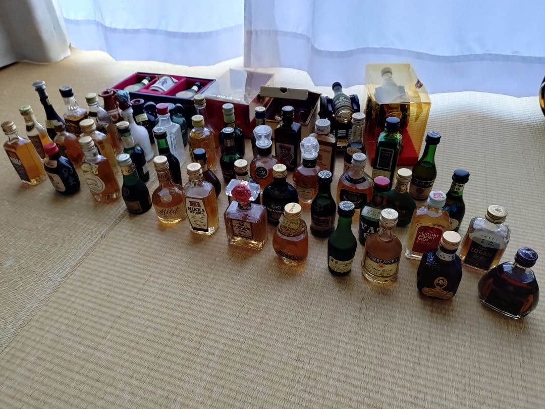 ウイスキー　ブランデー ミニボトルセット　古酒　未開封　５３本セット