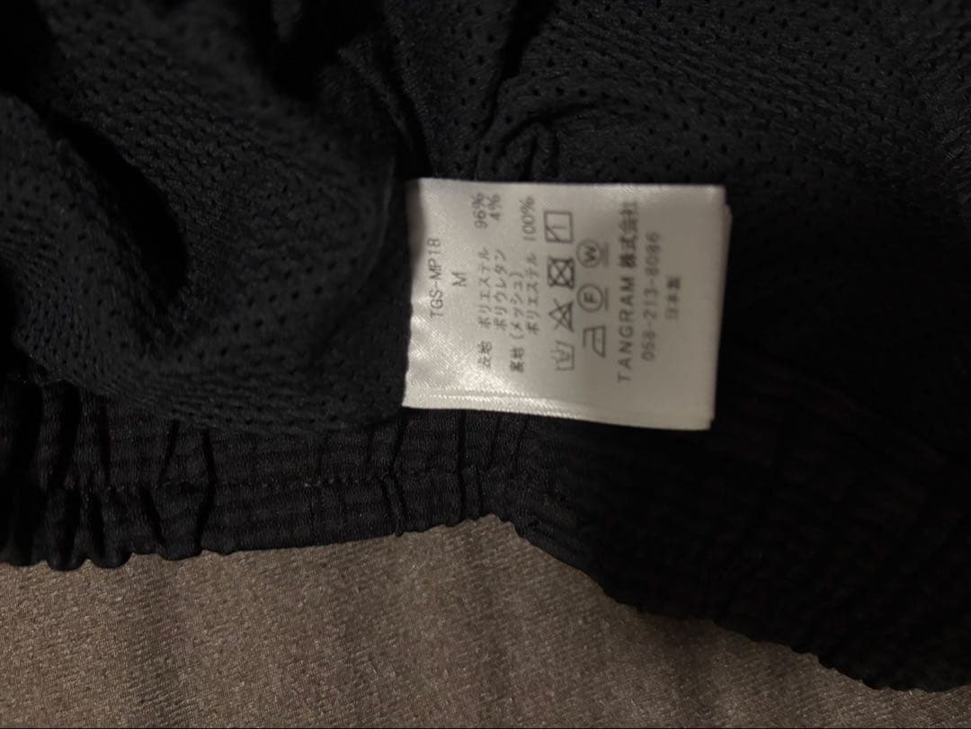 TANGRAM ブラックショートパンツ Mサイズ