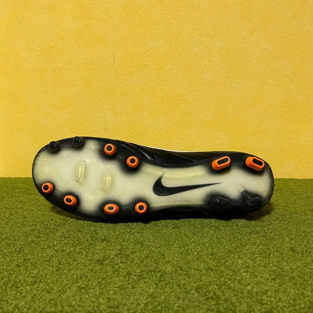 新品 サッカースパイク ナイキ ティエンポ レジェンド IV HG 25.0cm