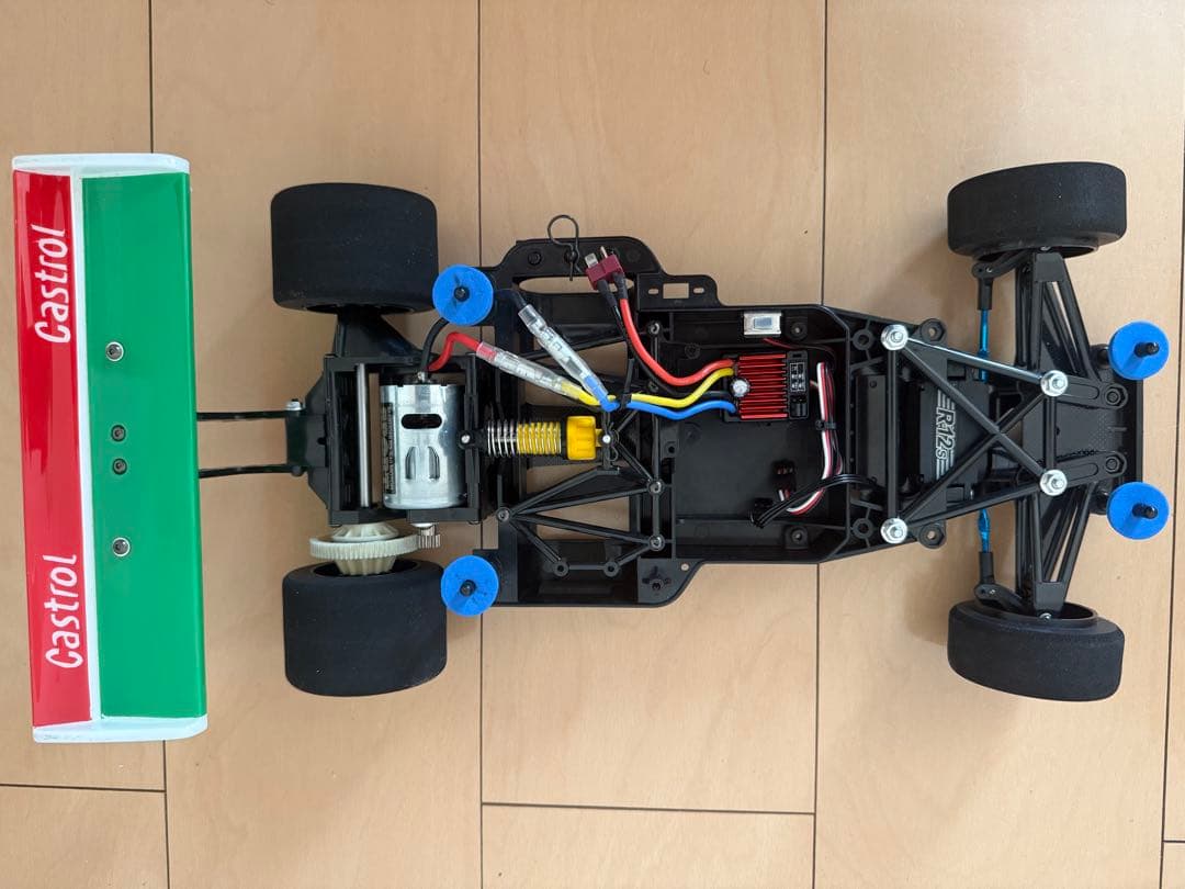 タミヤCカー　Mercedes Benz C11 (ボディーカストロール塗装)