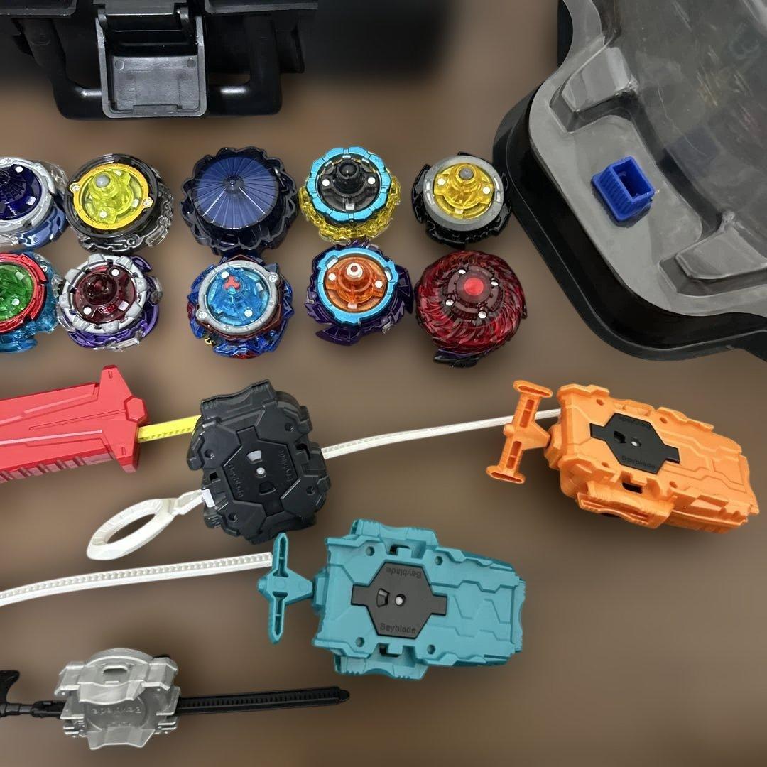 ベイブレード 12個 バトルスタジアム付き まとめ売り