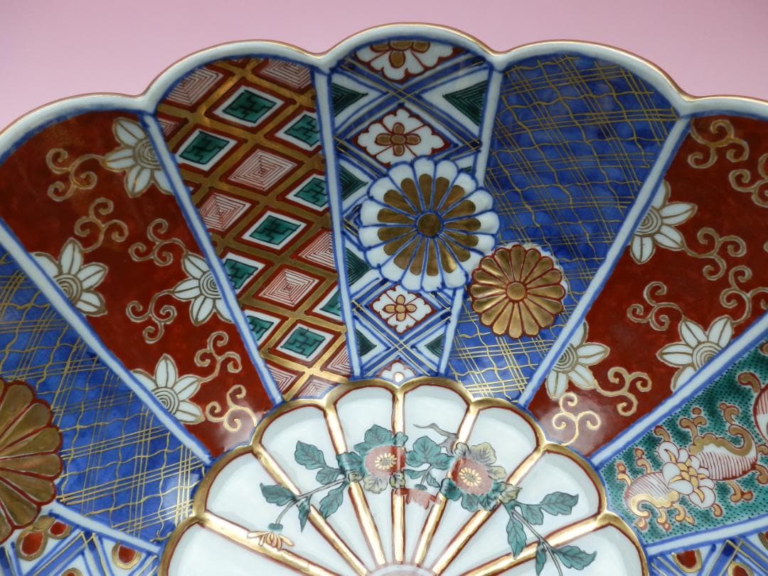 大聖寺伊万里 色絵 金彩 菊紋 菊形 特大鉢 奇玉宝鼎之珍銘 MO71208