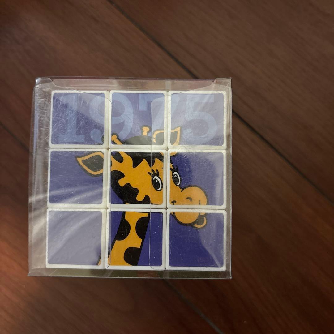 Toys R Us キリン　ルービックキューブ　非売品