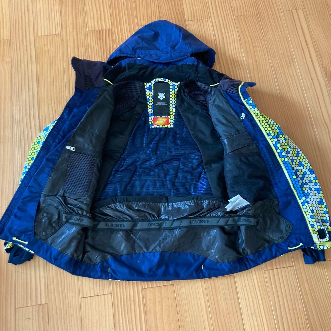 デサントスノーウェア