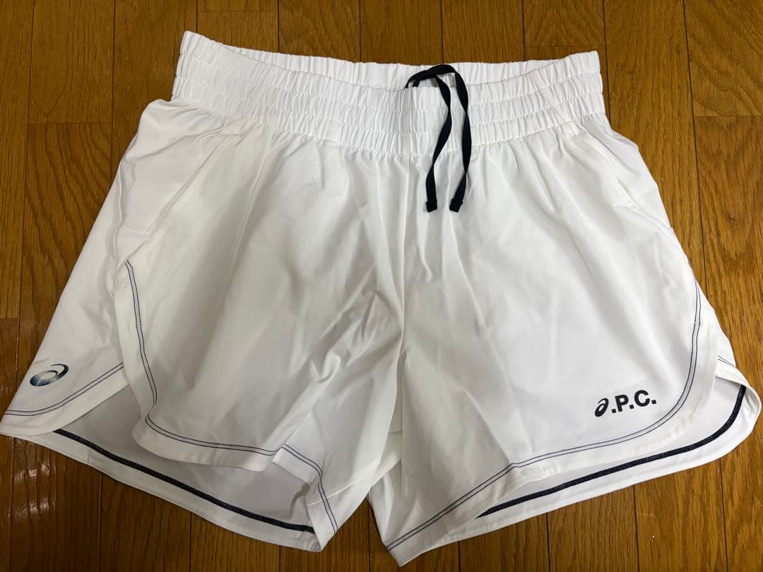 【新品未使用】A.P.C. × ASICS ホワイト ショーツ　SIZEＬ