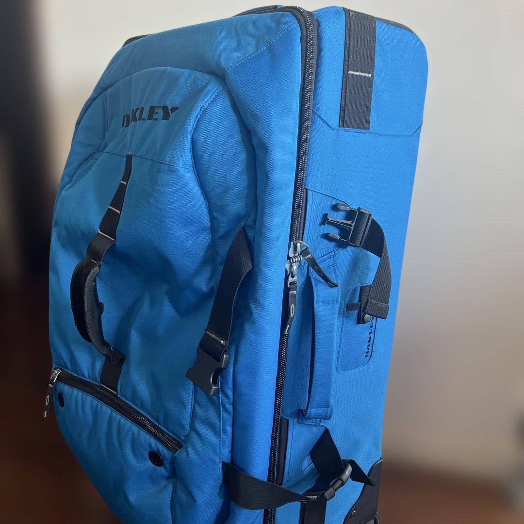 OAKLEY キャリーバッグ　青