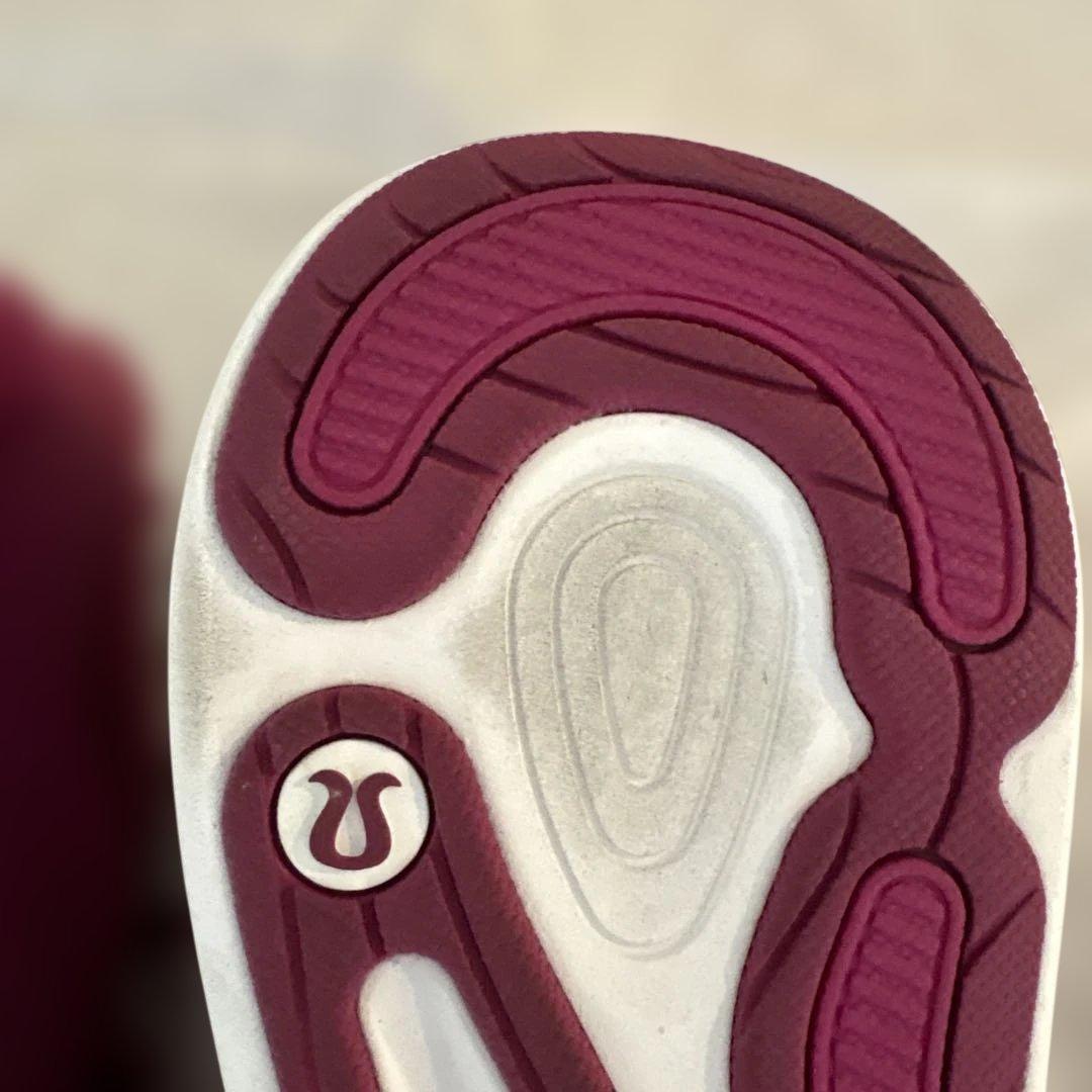 ルルレモン　トレーニングシューズ　マゼンタパープル /7.5