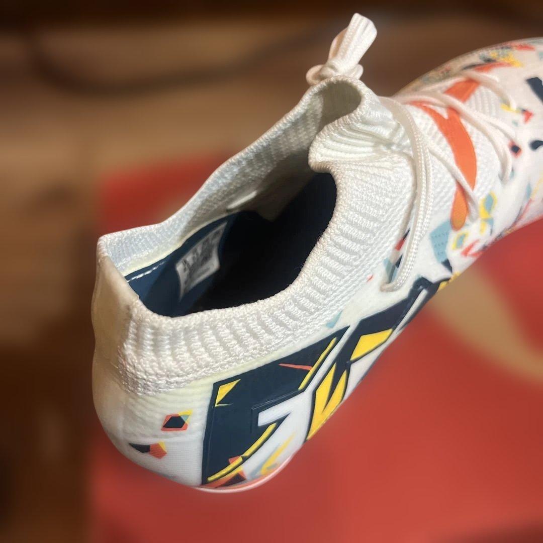 未使用　プーマ　フューチャー 7 アルティメット FG AG 23.5cm