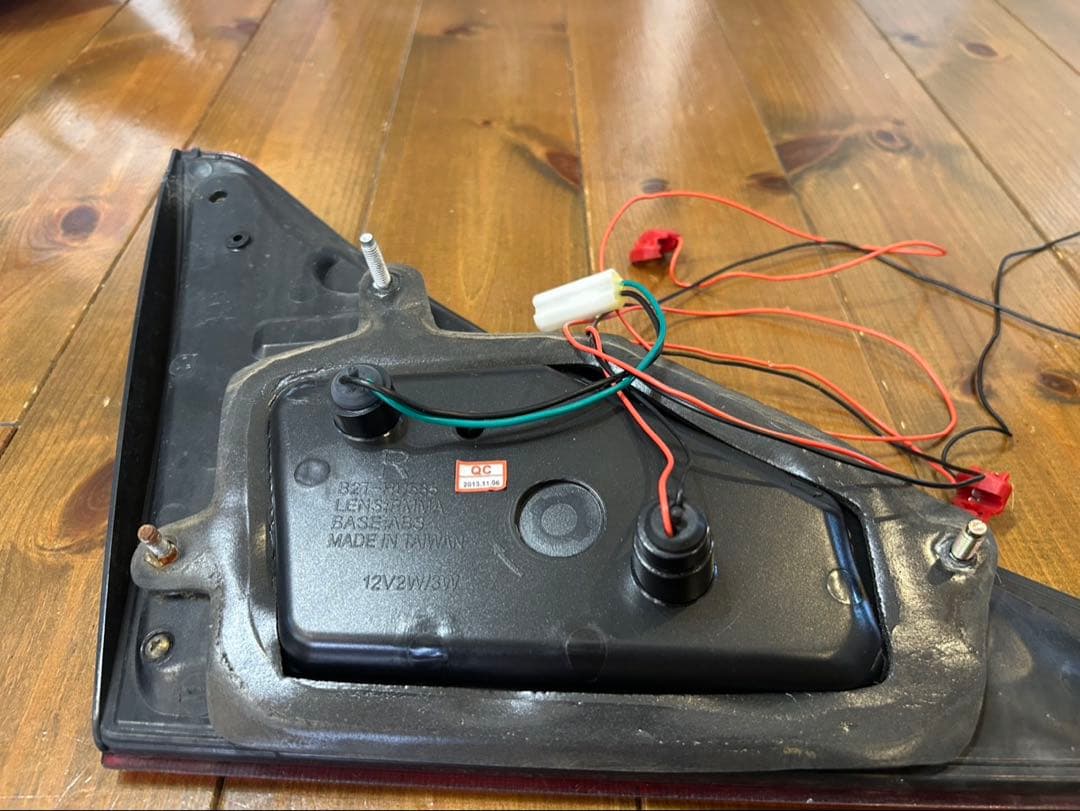 アルファード20系後期テールライト 4個セット レッド