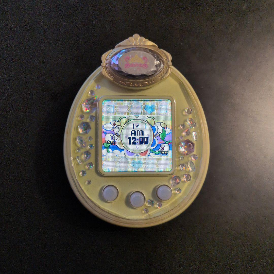 本日限定値下げ　たまごっちピース イエロー　ロイヤルデコピアス