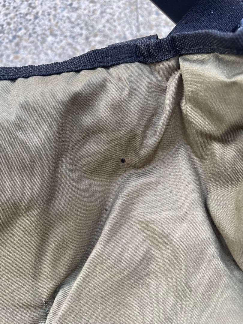 UJack(ユージャック) 難燃 リクライニング ローチェア　サロン限定色カーキ