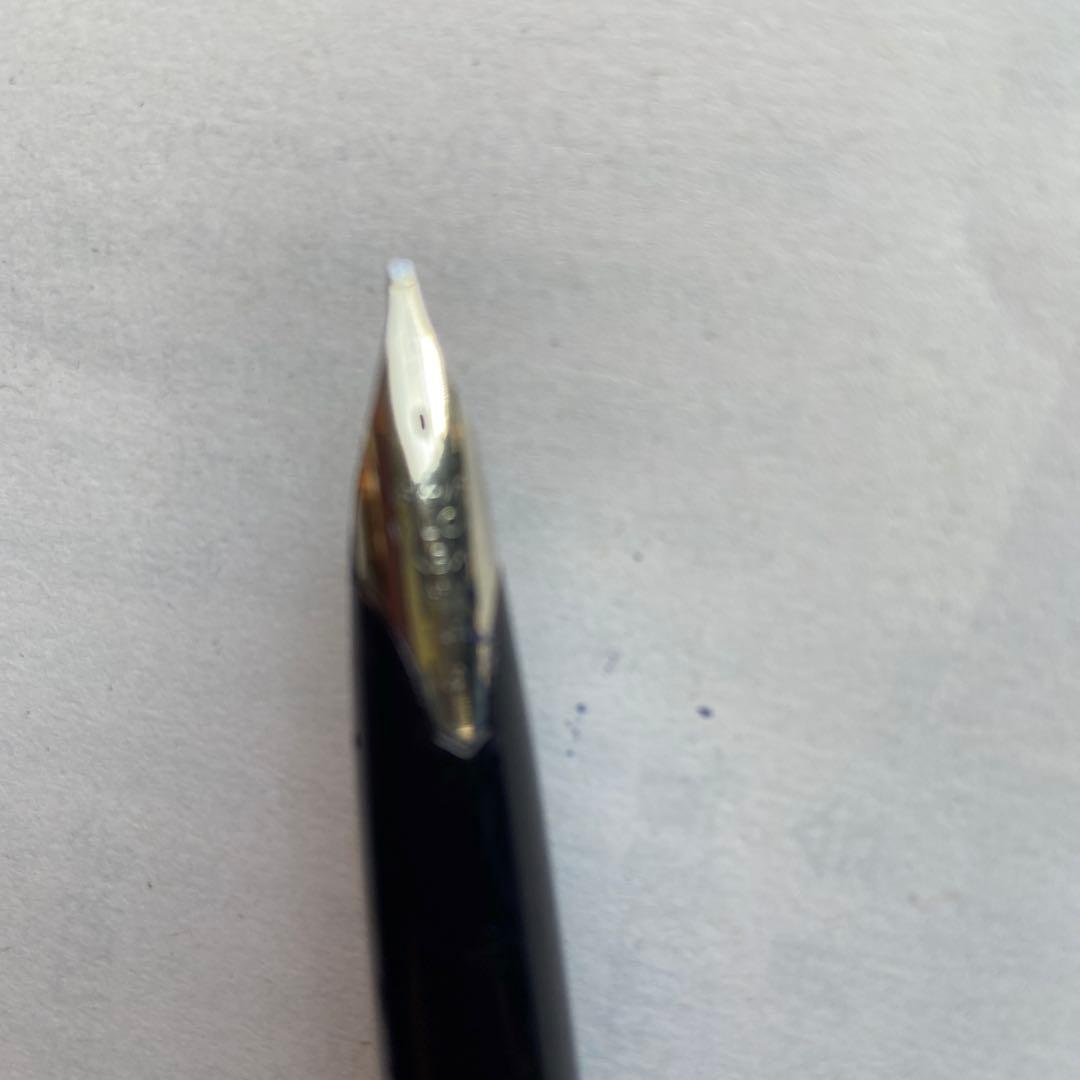 万年筆 4本セット 黒と金のコンビネーション　ペリカン万年筆　太字