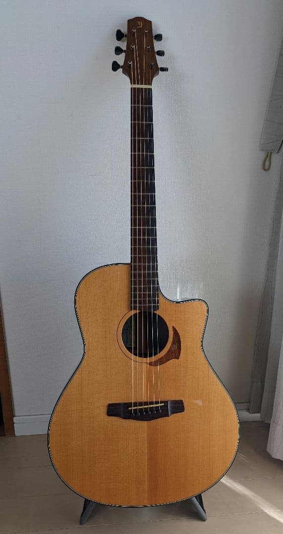 Yokoyama Guitars ヨコヤマギターズ　「AR-1」