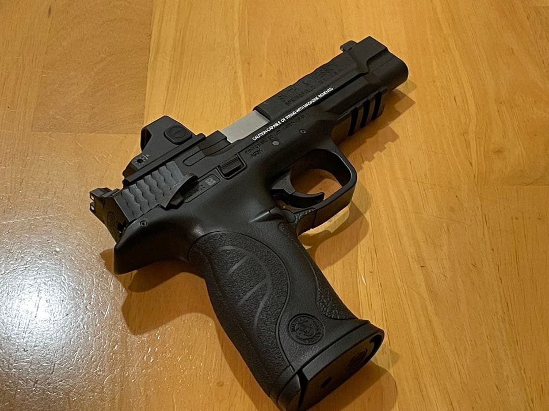 新品ダットサイト搭載　マルイM&P 9L PCポーテッド　スペアマガジン3本付き