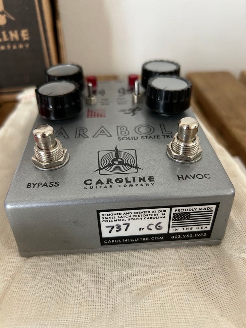 Caroline Guitar Company PARABOLA トレモロ